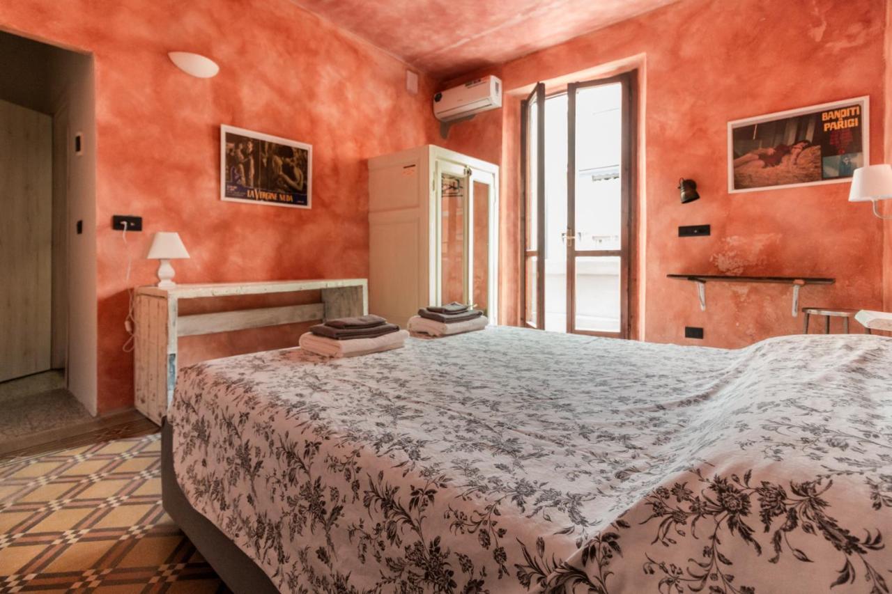 La Locanda Del Teatro Милан Экстерьер фото